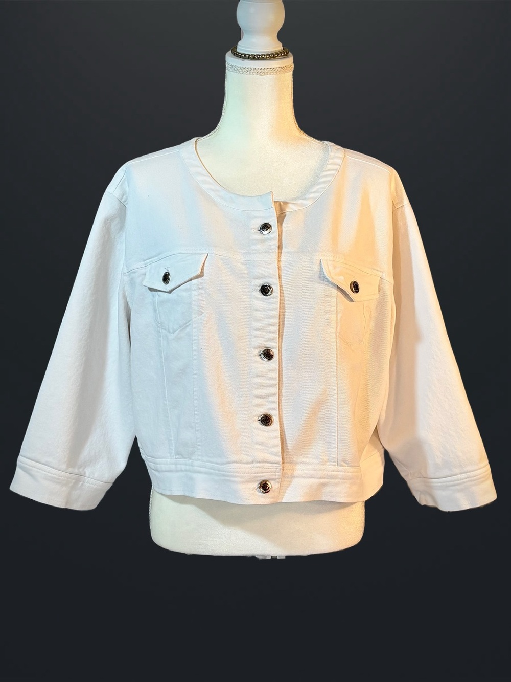 North style Women's White Cropped Button-Front Jean Jacket